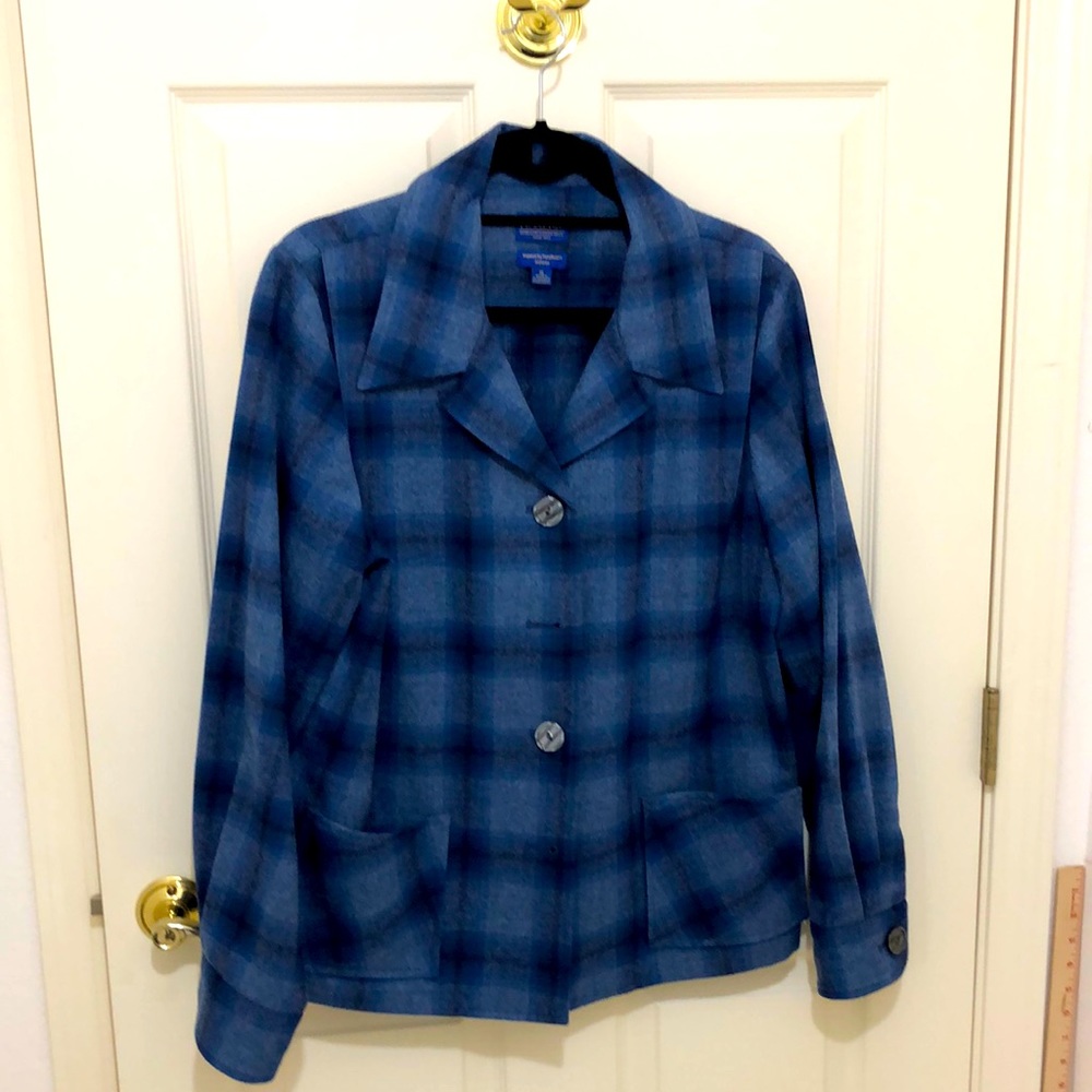 NEVER WORN Pendleton “Shacket”- blues and greys with great details!